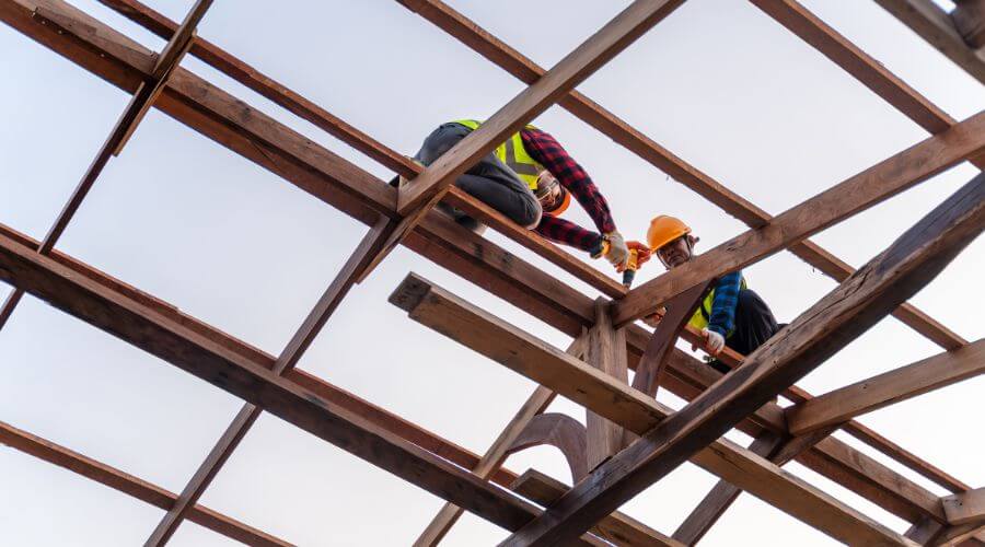 Professional gutter cleaning services in Cottonwood Falls, KS